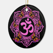 Elegante roze ohm mandala design vlinders keramisch ornament (Links)