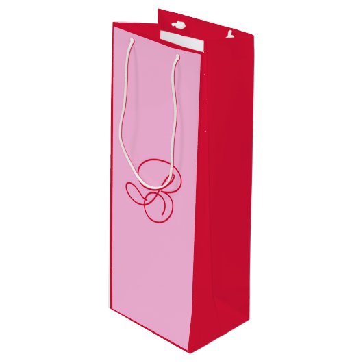 Elegante Roze & Rode Monogram Script Naam Wijn Cadeautas (Voorkant Gekanteld)