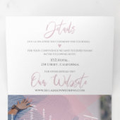 Elegante Schattigee Roze Pastel Kleur Foto Huwelij Drieluik Uitnodiging (Binnenzijde eerst)