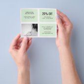 Elegante Schoon Wit Groen Foto Massage Therapeut Flyer (Hand)