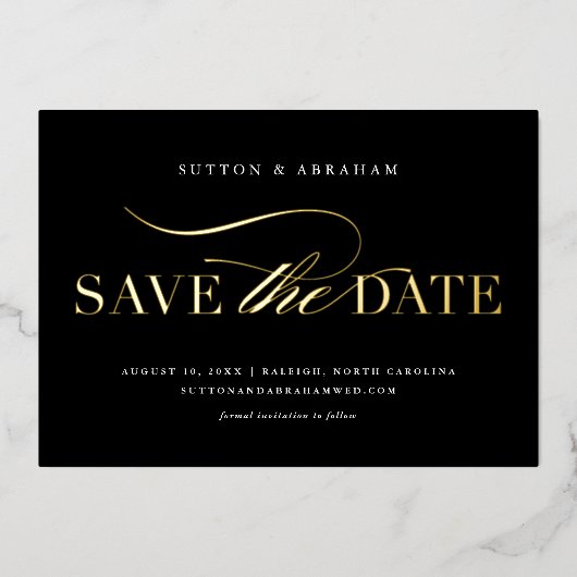 Elegante Script Bruiloftsfoto Save the Date Goud Folie Uitnodiging (Voorkant)