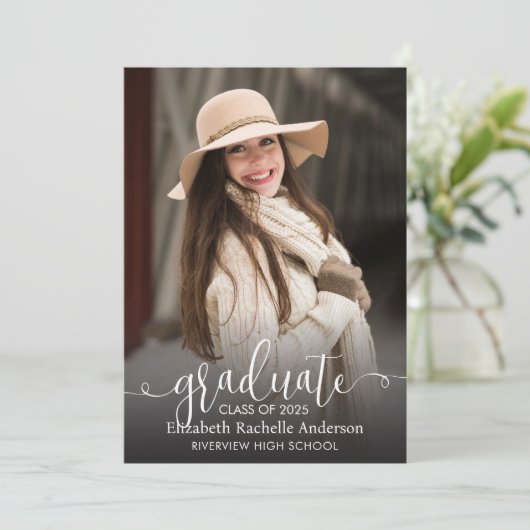 Elegante script foto afstudeer aankondiging (Staand voorkant)