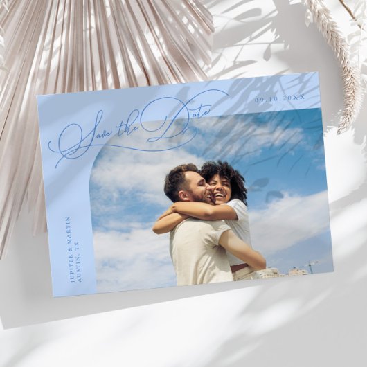 Elegante Script Icy Blauwe Gebogen Frame Foto Save The Date