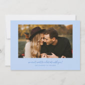 Elegante Script Icy Blauwe Gebogen Frame Foto Save The Date (Achterkant)