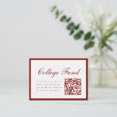 Elegante Script Rode Collegefonds QR-code Afstuder Informatiekaartje (Staand voorkant)