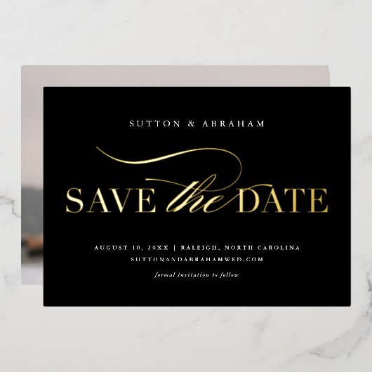 Elegante Script Trouwfoto Save the Date Goud Folie Uitnodiging (Voorkant / Achterkant)