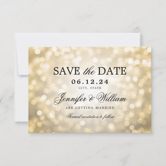Elegante Script Wedding Gold Bokeh Lights Save The Date (Voorkant)