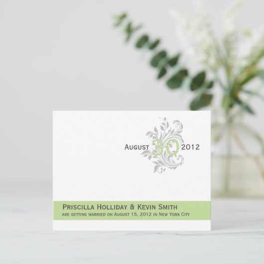 Elegante Scrolls Celery Green Grey Bewaar de datum Aankondigingskaart (Staand voorkant)