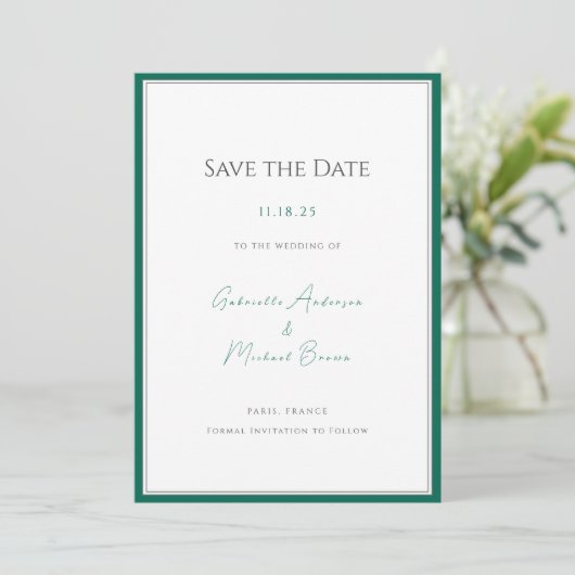 Elegante smaragdgroene minimalistische bruiloft re save the date (Staand voorkant)
