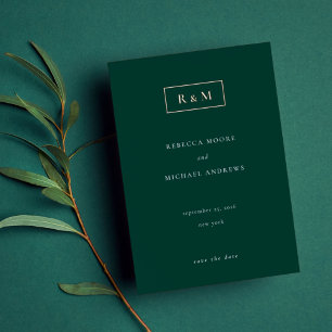 Elegante Smaragdgroene Monogram Trouwdatum Bespare Folie Uitnodiging