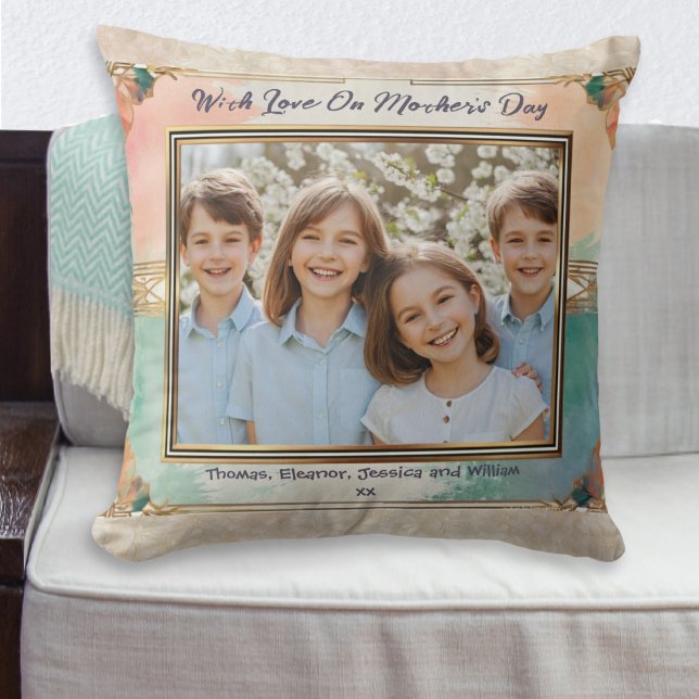 Elegante Stijlvolle Crème  Moederdag Foto Kussen (A pretty throw pillow with words 'With Love On' Mother's Day, to customize with a photo and name(s))