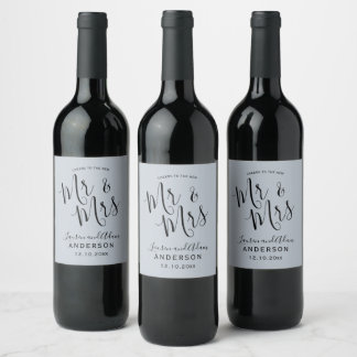 Elegante Stofblauwe Mr & Mrs Script Bruiloft  Wijn Etiket