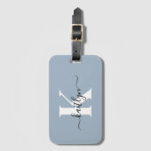 Elegante Stofblauwe Script Monogram Bagagelabel (Voorkant (verticaal))