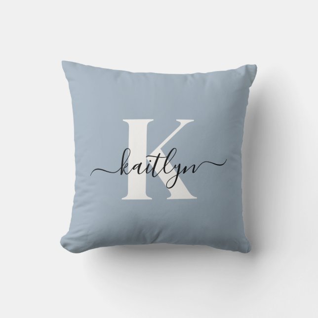 Elegante Stofblauwe Script Monogram Kussen (Voorkant)
