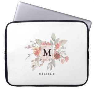 Elegante stoffige roze grijze bloemmonogram laptop sleeve