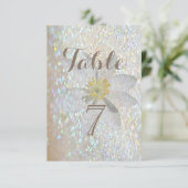 Élégante stylée, Pailletée, Carte de table Daisy (Debout devant)