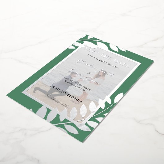 Elegante Tropische Bladeren Foto Save The Date Ech Folie Uitnodiging (Gedraaid)