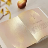 Elegante trouwuitnodiging met gouden textuur kaart