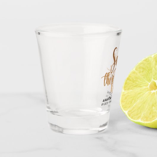 Elegante Typografie Trouwen Save The Date Shot Glas (Links)