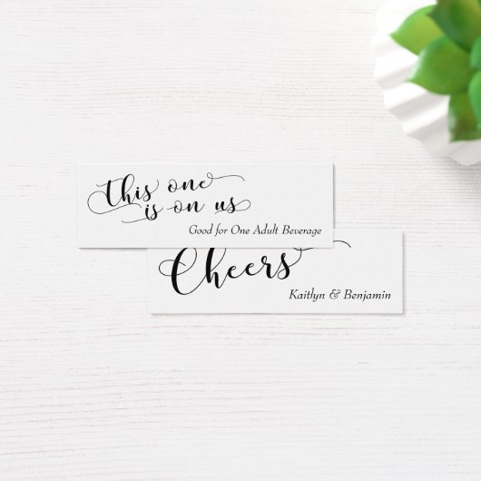 Élégante typographie noire sur les billets de bois (Bureau)