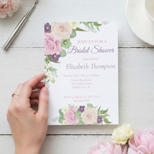 Elégante Violet Floral Bridal Shower Invitation