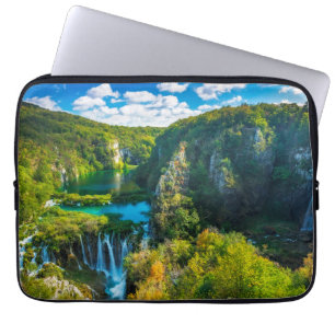 Elegante waterval landschap, Kroatië Laptop Sleeve