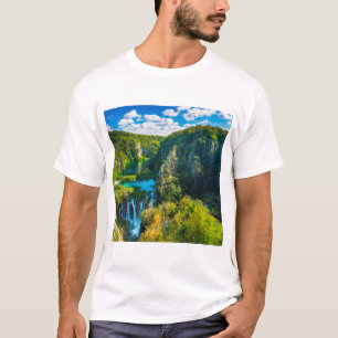 Elegante waterval landschap, Kroatië T-shirt