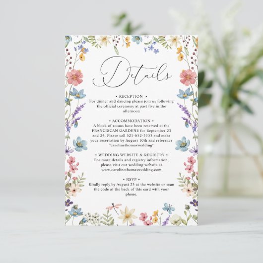 Elegante Wildflower Bloom QR Code Bruiloft Details Informatiekaartje (Staand voorkant)