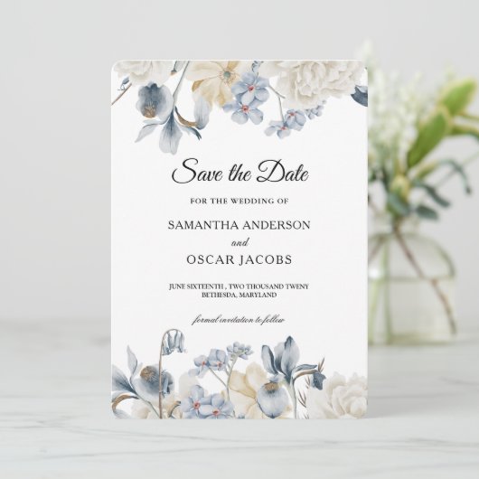 Elegante Winter Blauwe en Witte Bloemen Save The Date (Staand voorkant)