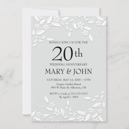 Elegante witte bloemen 20e jubileum uitnodiging (Voorkant)