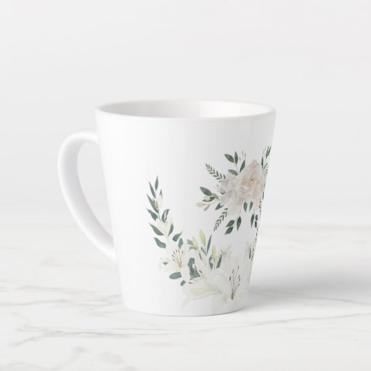 Elegante witte bloemenkrans cup ontwerp latte mok (Linkerhoek)
