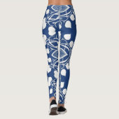 Elegante Witte Bloemstof Patroon op Deep Blue Leggings (Achterkant)