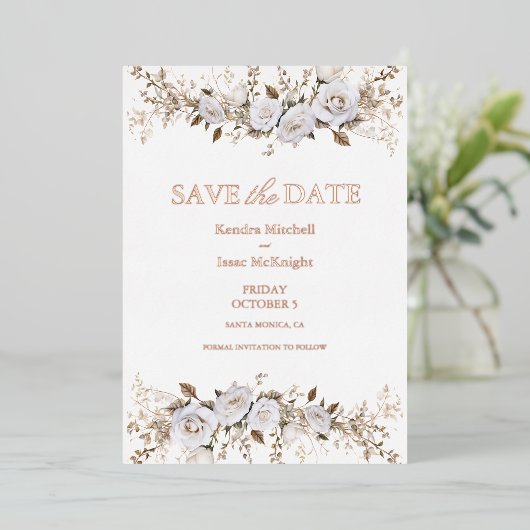 Elegante witte en gouden Rozen Crest bruiloft Folie Uitnodiging (Staand Voorkant)