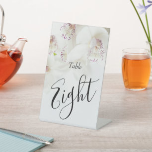 Elegante witte en paarse orchideeën Trouwen Reclamebord Met Voetstuk