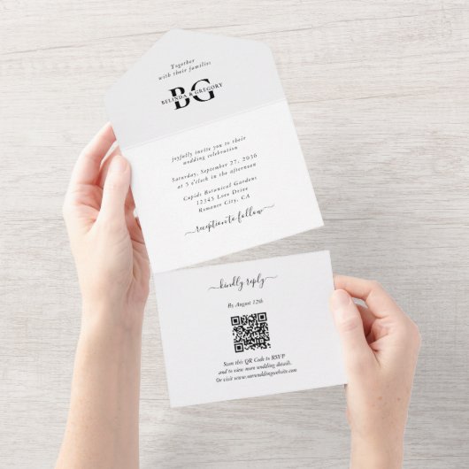 Elegante witte en zwarte monogram Initialen bruilo All In One Uitnodiging (Afscheurbaar)