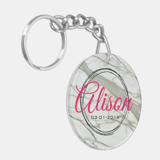 Elegante witte graniet aangepaste naam en geboorte sleutelhanger (Voorkant Links)