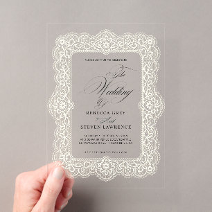 Elegante witte kanten kalligrafie bruiloft acryl uitnodigingen