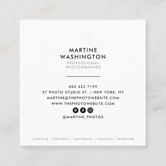 Elegante witte minimale foto moderne fotograaf vierkante visitekaartje (Achterkant)