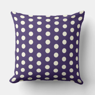 Elegante witte polka stippen op indigoblauw kussen