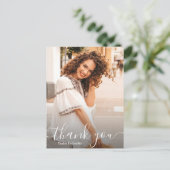 Elegante witte script bedank foto afstuderen briefkaart (Staand voorkant)