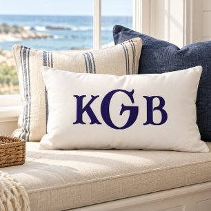 Elegante witte throw met aangepast monogram kussen