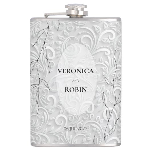 Elegante Zilveren Bloemen Trouwfles – gepersonalis Heupfles (Voorkant)