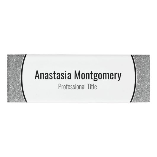 Elegante zilveren glitter fonkelt zwarte tekst naambadge (Voorkant)