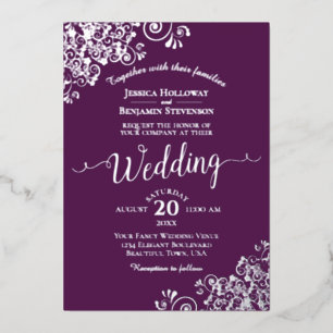 Elegante zilveren krullen op Plum Paarse bruiloft Folie Uitnodiging
