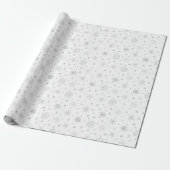 Elegante zilveren sneeuwvlokken witte kerst cadeaupapier (Uitgerold)