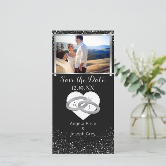 Elegante zilveren trouwringen | Save the Date Hear (Staand voorkant)