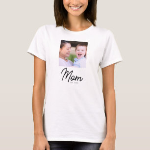 Elegante Zwarte Script Minimaal Moeder Opgericht T-shirt