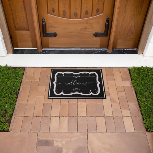 Elegante Zwarte Witte Aangepaste Versierde Script  Deurmat (Buiten)