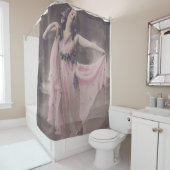 elegantie in roze bloemenjurk douchegordijn (In situ)