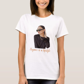 "Elegantie: Meer dan een Look, een Levensstijl" T-shirt